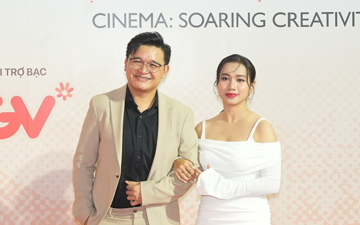 Một điểm khá thú vị tại thảm đỏ bế mạc là đạo diễn Võ Thanh Hòa đi thảm đỏ 2 lần với hai vai trò khác nhau. Ngoài việc đảm nhận vị trí giám khảo của giải AFCNet (giải thưởng của Mạng lưới các Ủy ban điện ảnh châu Á), anh còn tham gia cùng bà xã Mai Bảo Ngọc với tư cách đại diện đoàn phim Quỷ cẩu” và Siêu lừa gặp siêu lầy”. 