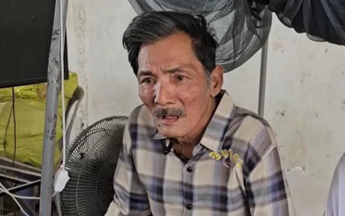 Hiện Thương Tín đang sống ở quê nhà Phan Rang, thỉnh thoảng nhận một vài show biểu diễn để có thêm thu nhập trang trải cuộc sống.