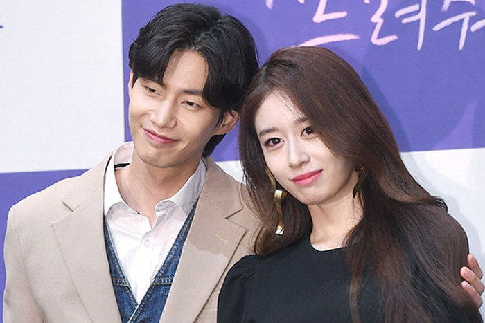 Song Jae Rim từng vướng tin đồn phim giả tình thật với Ji Yeon.