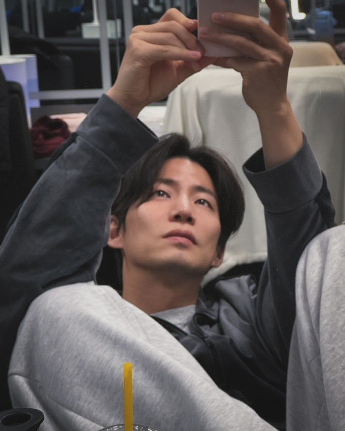 Song Jae Rim là người kín đáo, không chia sẻ quá nhiều về đời tư. Nam diễn viên chỉ dùng mạng xã hội với mục đích cập nhật công việc, hiếm hoi anh mới khoe ảnh đời thường. Ảnh: Instagram jaelim_song