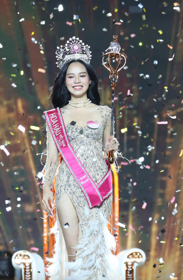 Thanh Thủy thời điểm đăng quang Hoa hậu Việt Nam 2022.