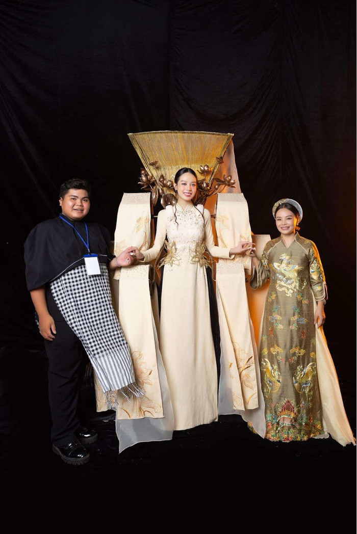 Bộ trang phục dân tộc góp phần mang đến vinh quang cho Thanh Thuỷ.