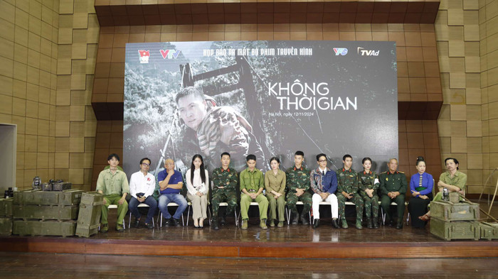 Họp báo ra mắt bộ phim truyền hình Không Thời Gian ở Hà Nội