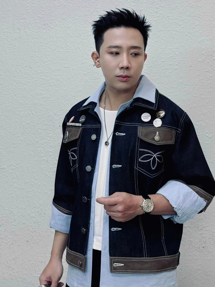 Trấn Thành vướng nghi vấn đã 'cạch mặt' Trúc Nhân, giữ nguyên động thái không tương tác gì trên mạng xã hội lẫn đời thực hơn 1 năm nay. 