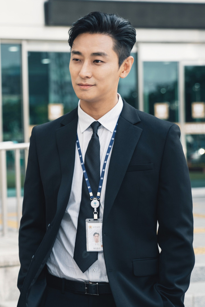 Nam diễn viên lấy lại hào quang, tham gia diễn xuất trong nhiều phim ăn khách. 