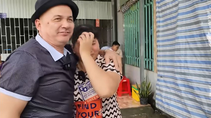 Ông Tài lần đầu tiên gặp con gái sau 34 năm.