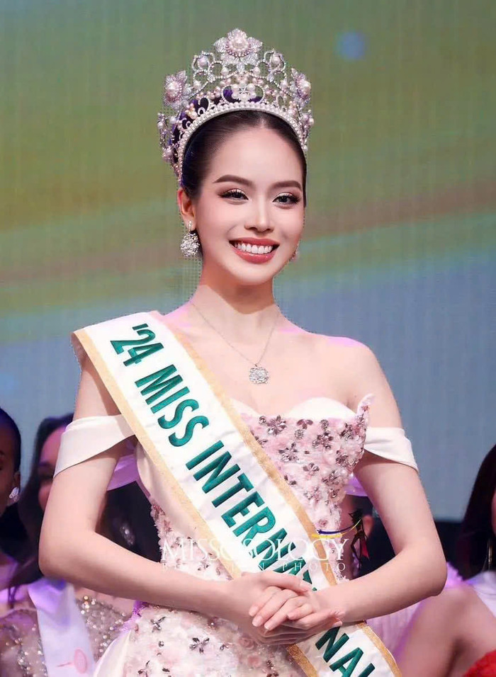 Thanh Thuỷ đăng quang ngôi vị cao nhất tại Hoa hậu Quốc tế - Miss International 2024.
