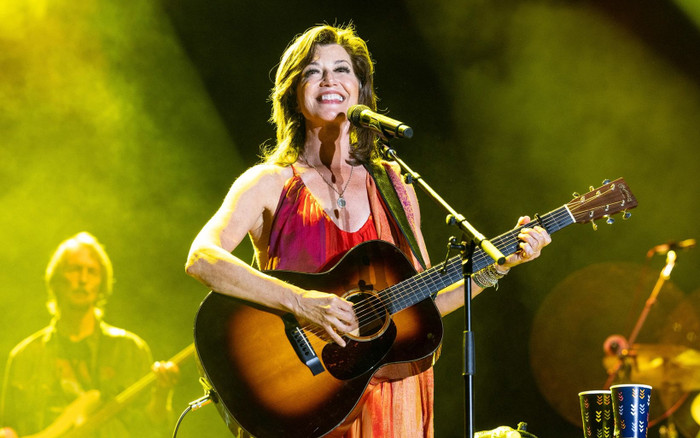 Nữ ca sĩ 63 tuổi trải qua phẫu thuật tim và chấn thương sọ não sau tai nạn: 'Tôi chưa sẵn sàng để chết' Ảnh 2