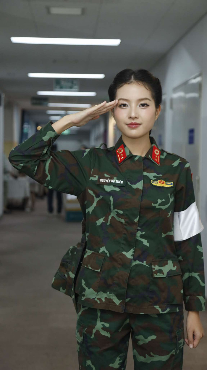 Bích Ngọc tham gia Không Thời Gian