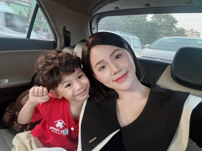 Mỹ nhân phim Việt giờ vàng Minh Thu trải lòng về chuyện có con ở tuổi 28.