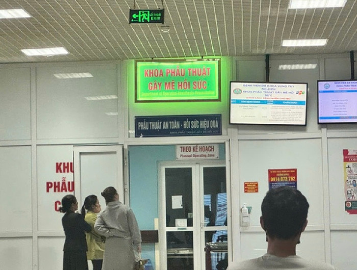 Học sinh bị thương được đưa vào phẫu thuật tại Bệnh viện vùng Tây Nguyên (Ảnh: VTV).