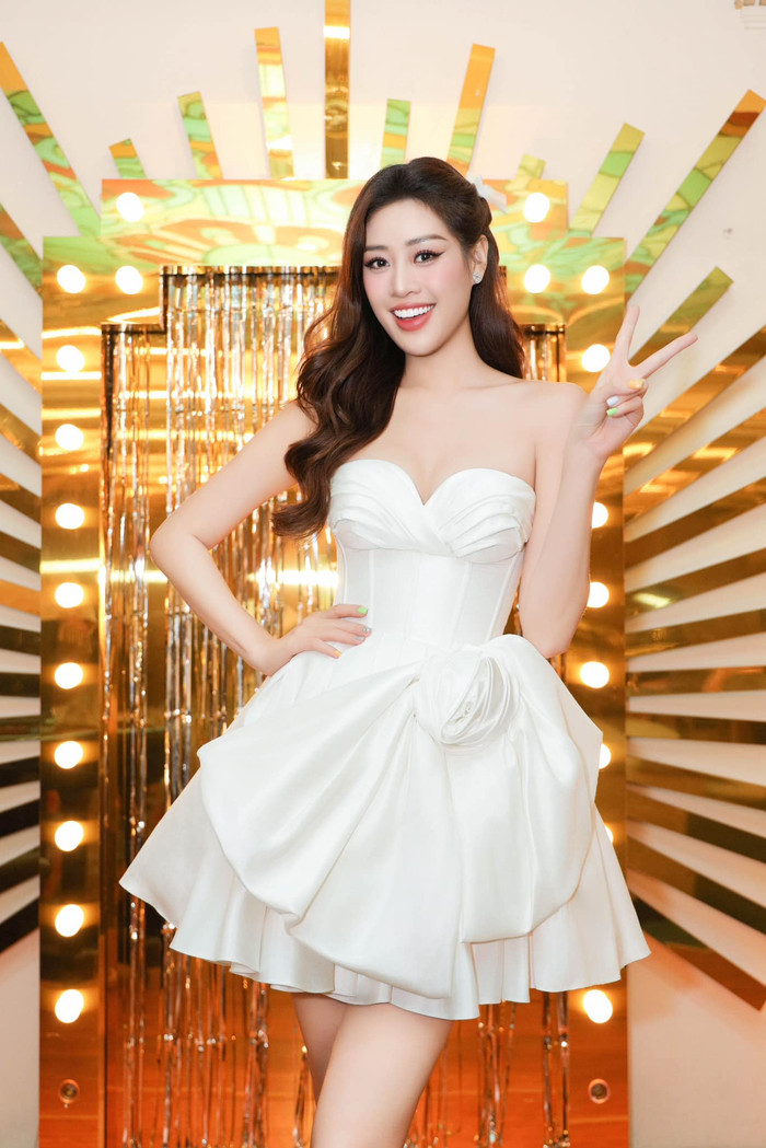 Khánh Vân luôn thể hiện tâm trạng vui vẻ, hạnh phúc trước thềm đám cưới. Ảnh: FBNV