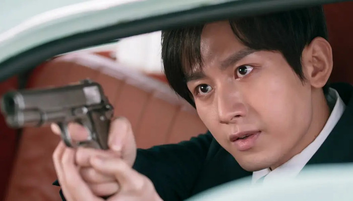 Diễn xuất của Thành Nghị khó gánh được các vai diễn có nội tâm phức tạp.