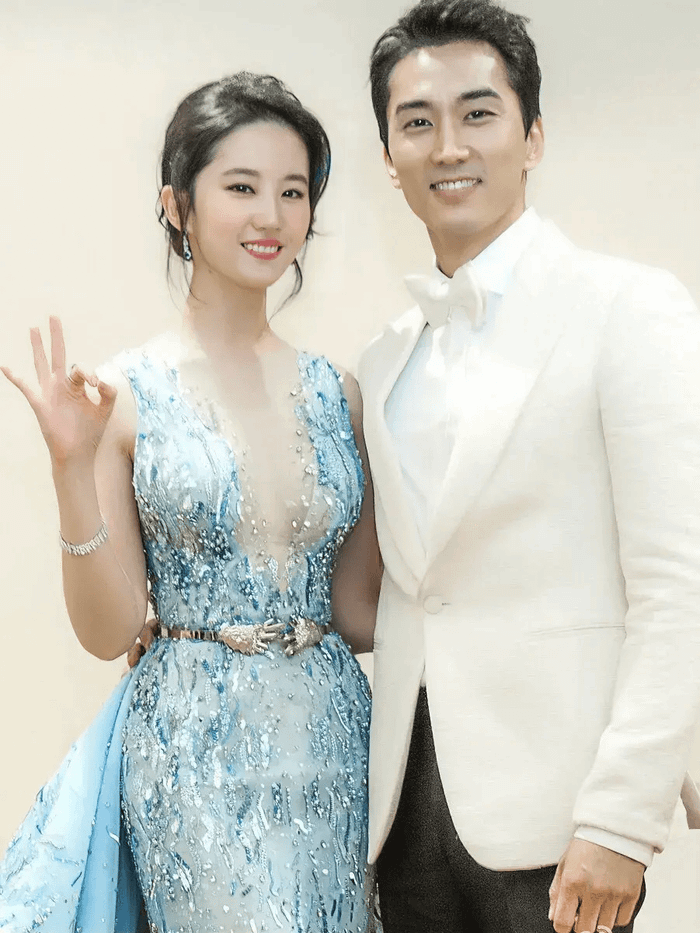 Cuối cùng, Lưu Diệc Phi và Song Seung Hun chia tay nhưng điều này không khiến công chúng bất ngờ.