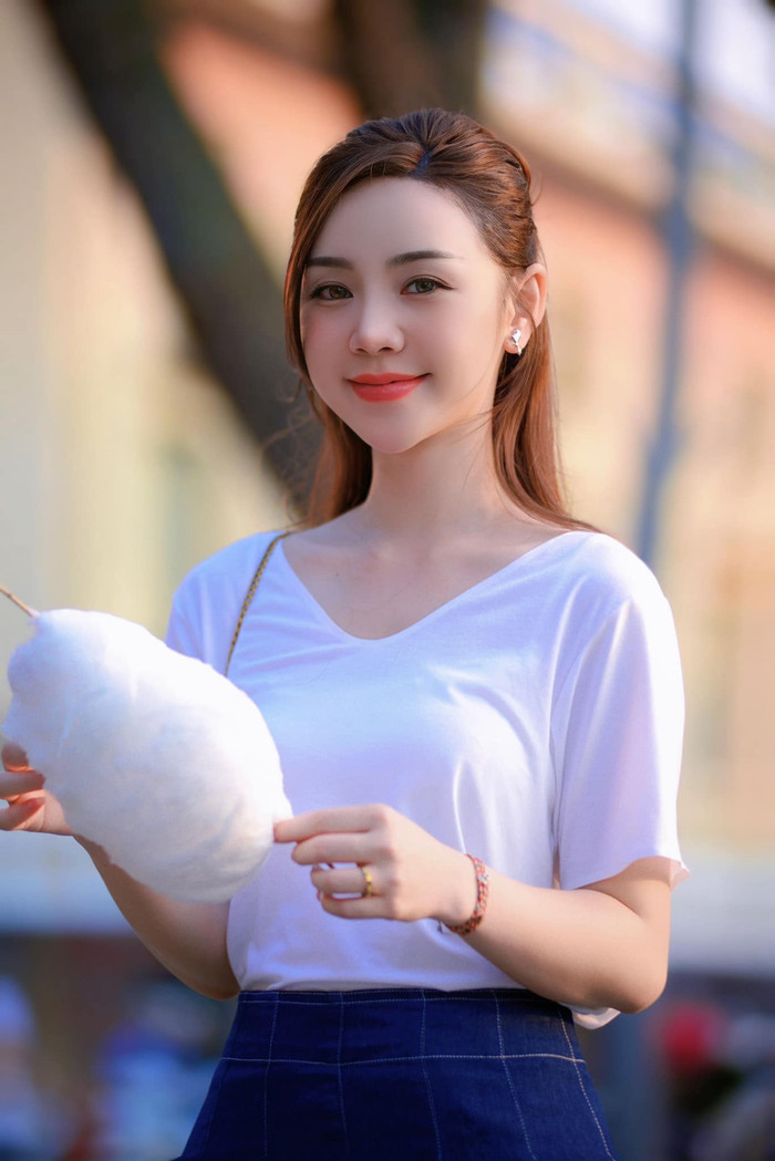 Quỳnh Kool tái xuất, kết đôi với đàn anh lớn hơn 3 tuổi.