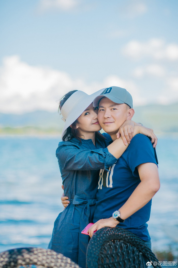 Công chúng khuyên Lưu Đào nên ly hôn chồng.