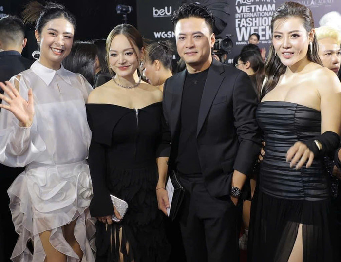 Dàn diễn viên VFC xúng xính váy áo tham dự Tuần lễ thời trang.