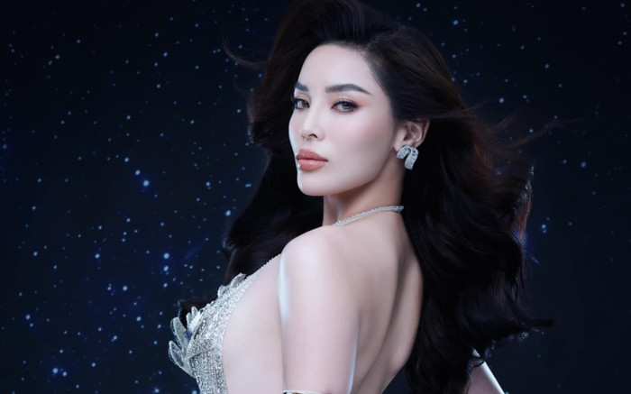 Hai trang phục dạ hội 'gây bão' của Kỳ Duyên trước bán kết Miss Universe 2024 Ảnh 2