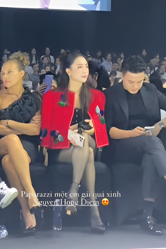 Khoảnh khắc Hồng Đăng và Hồng Diễm hội ngộ hiện đang được lan truyền với tốc độ chóng mặt. 