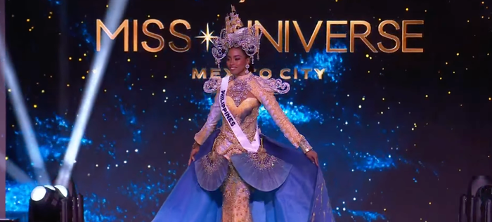 Dàn thí sinh Miss Universe 2024 có sân khấu trình diễn trang phục dân tộc đơn lẻ.