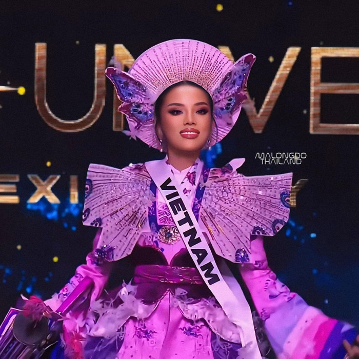 Hoa hậu Kỳ Duyên xuất hiện rạng rỡ trong đêm thi National Costume.