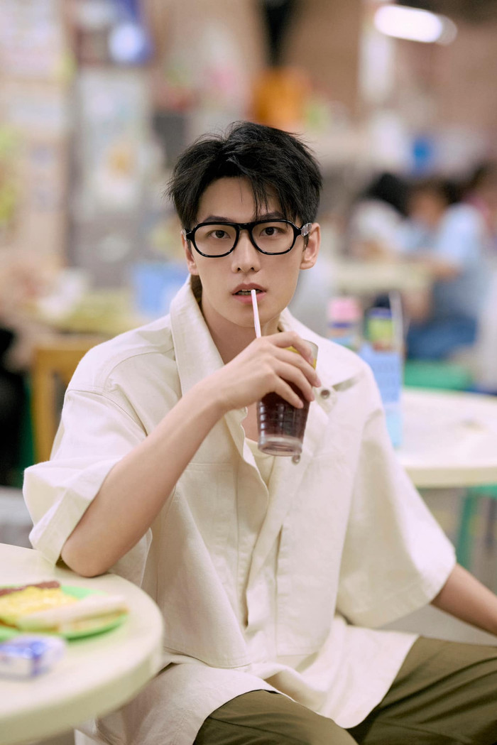 Vẻ ngoài trẻ trung của Dương Dương ở tuổi 33.