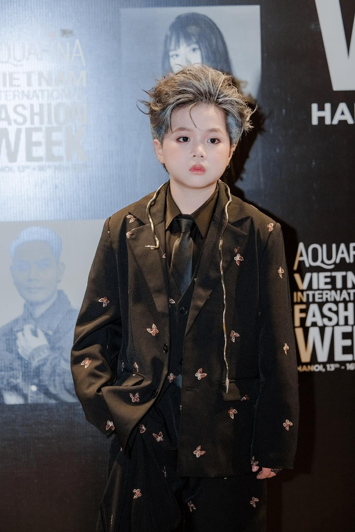 Gia Nghĩa sở hữu ngoại hình điển trai như tài tử Hàn Quốc khiến dân tình choáng ngợp