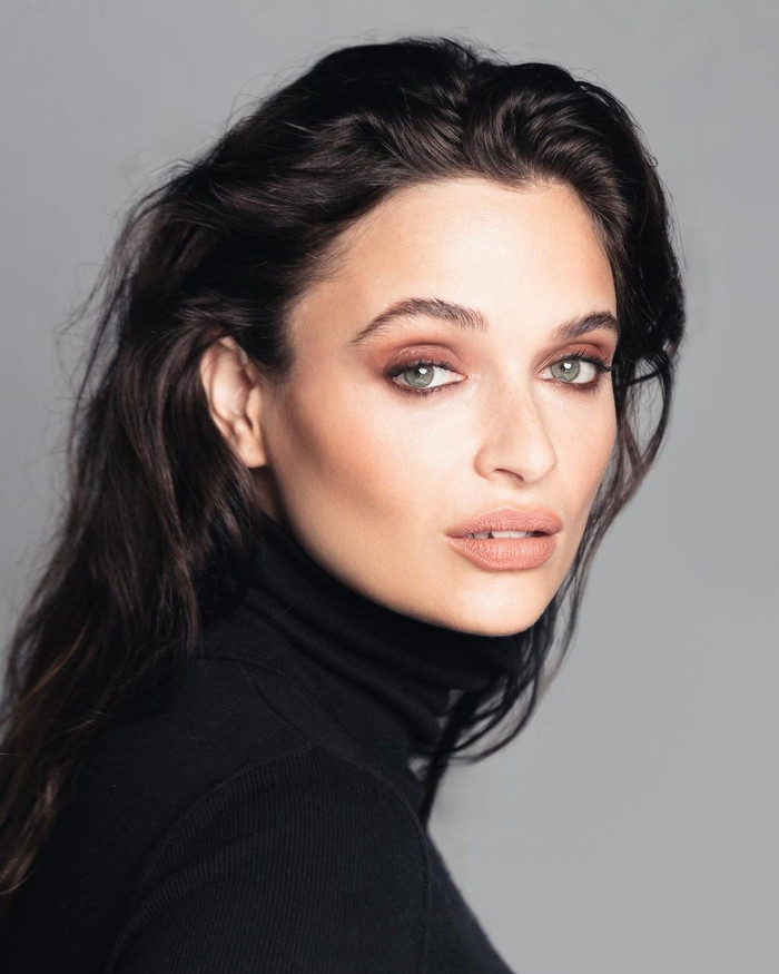 Chân dung cô gái khiếm thính vừa bỏ thi Miss Universe Ảnh 4