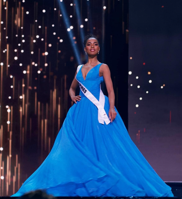 Phần thi dạ hội của mỗi thí sinh Miss Universe 2024 trong đêm bán kết diễn ra chưa đến 1 phút.