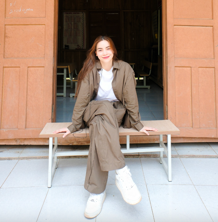 Chu trình trang điểm của Hồ Ngọc Hà khi ra đường khá đơn giản, gói gọn trong 5 bước.