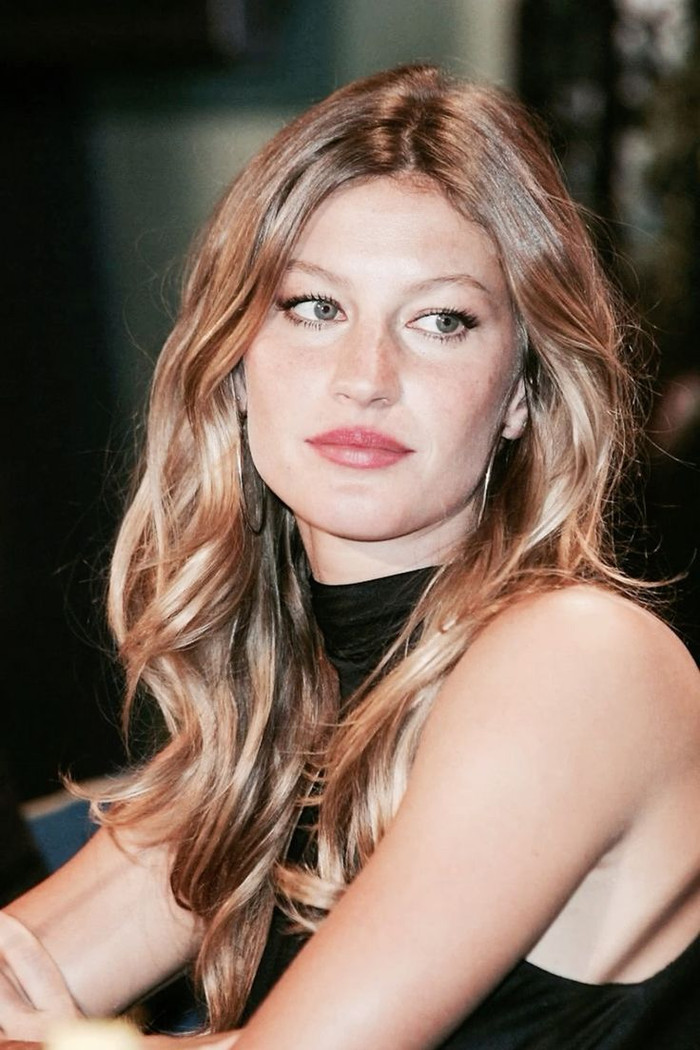  Gisele Bundchen sẽ mãi là huyền thoại sống của làng thời trang.