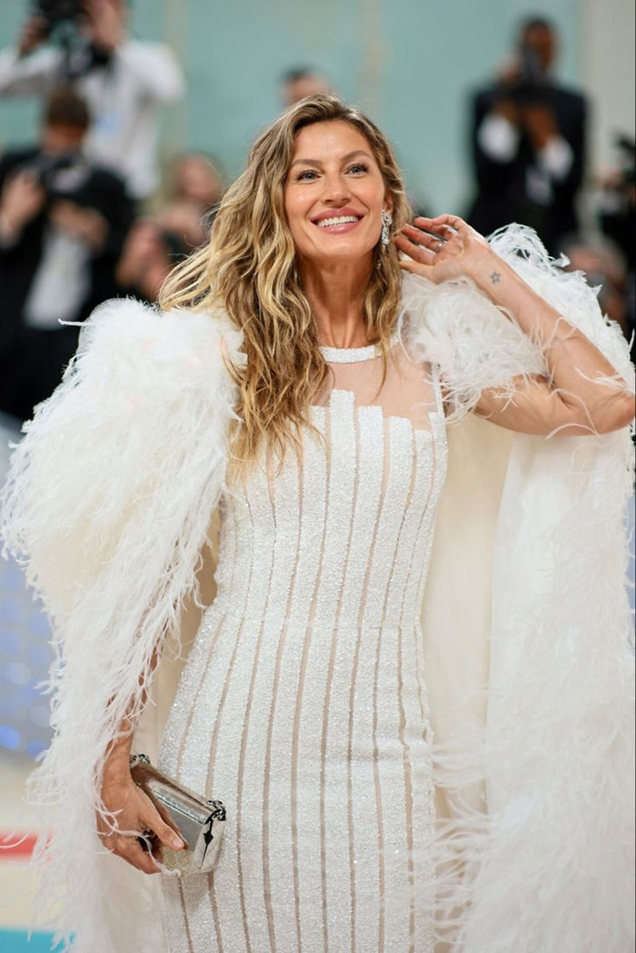  Thời đỉnh cao, Gisele Bundchen nắm giữ thành tích thù lao cao nhất kéo dài suốt 14 năm.