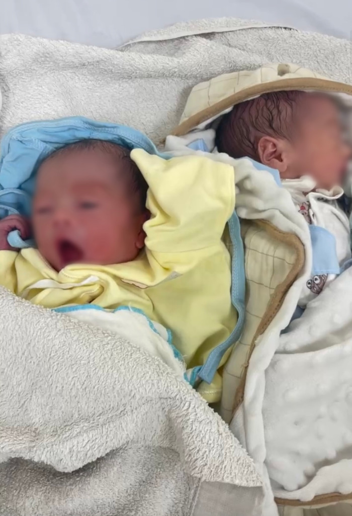 Người mẹ nghèo bỏ 2 con sơ sinh trước nhà dân: 'Tôi không đủ khả năng nuôi'.