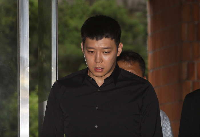 Park Yoo Chun vắng bóng khỏi làng giải trí sau khi bị được hưởng tù treo vì sử dụng ma tuý.