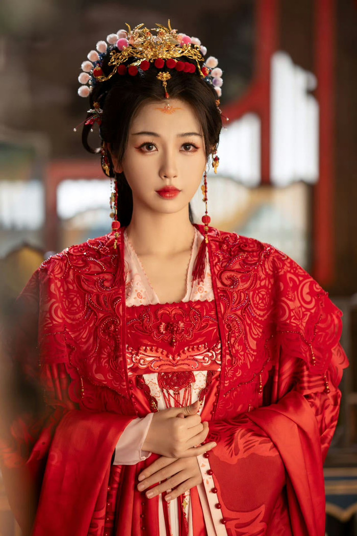 Ngu Thư Hân làm tân nương ở Vĩnh Dạ Tinh Hà