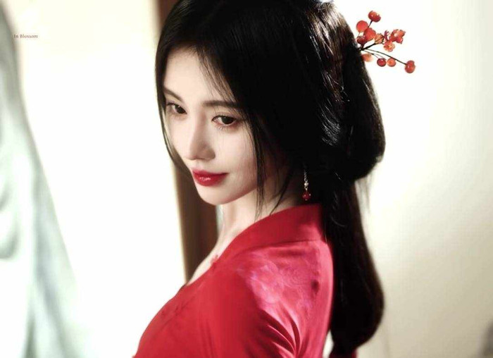 Cúc Tịnh Y đóng phản diện