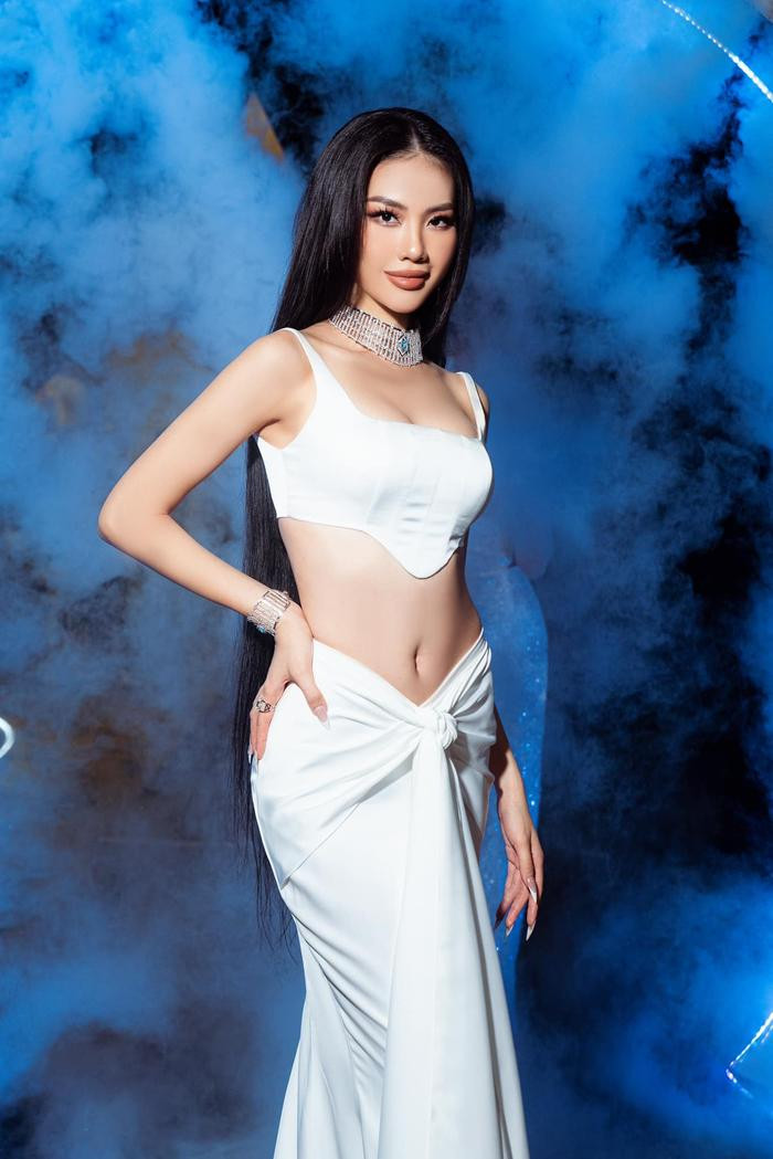 Ở mùa giải Miss Universe 2023, Bùi Quỳnh Hoa lọt top 10 tại buổi tổng duyệt.