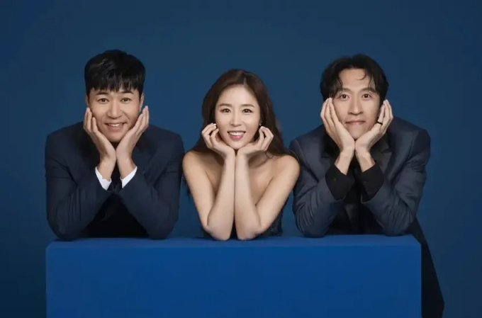 Bbaekga là thành viên của nhóm nhạc nam - nữ nổi tiếng Koyote.