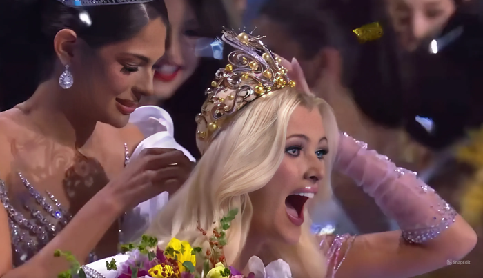 Người đẹp Đan Mạch được người tiền nhiệm Sheynnis Palacios đến từ Nicaragua trao lại vương miện, chuẩn bị tiếp nối sứ mệnh mới của tổ chức.