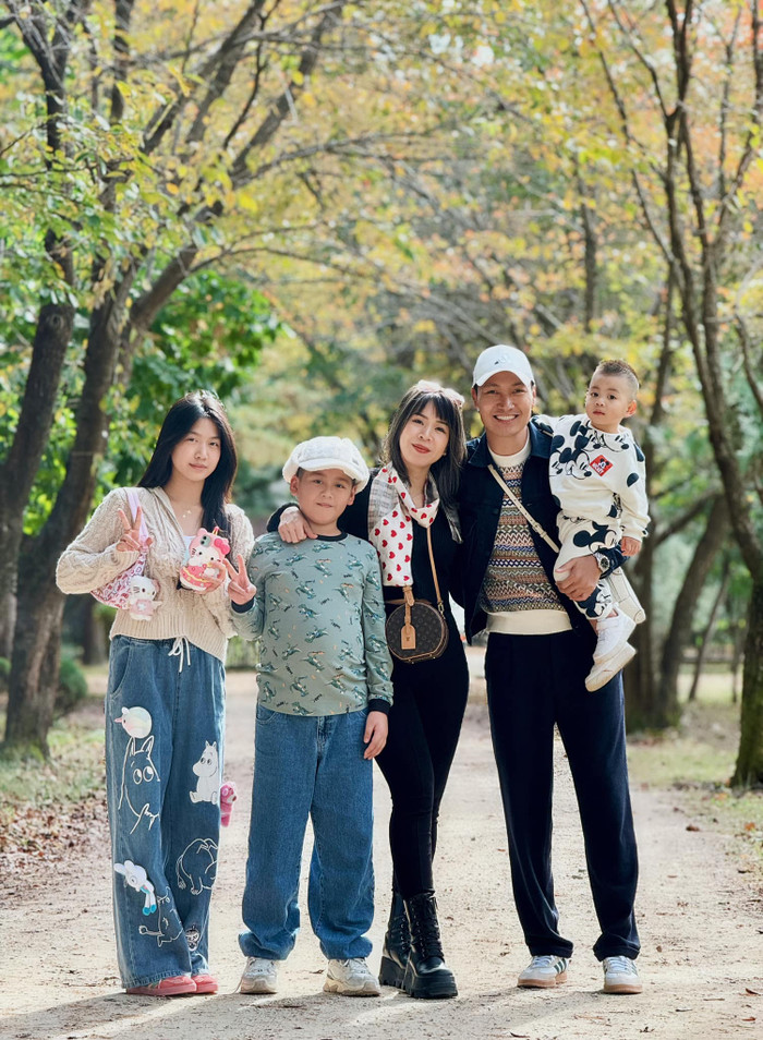 Tổ ấm nhỏ viên mãn của Mạnh Trường.