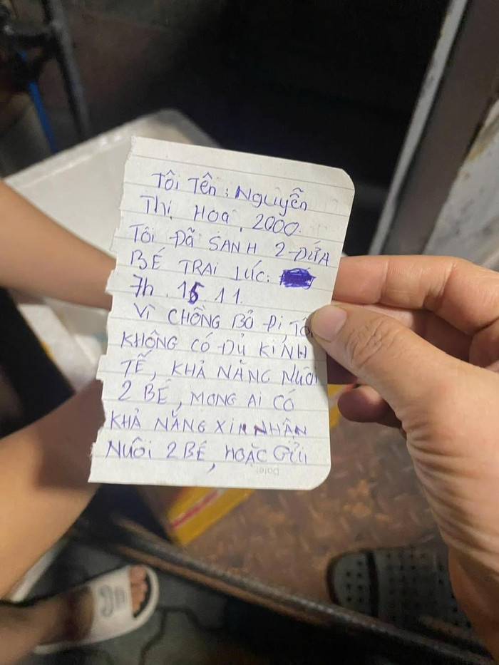 Lá thư viết tay người mẹ để lại.