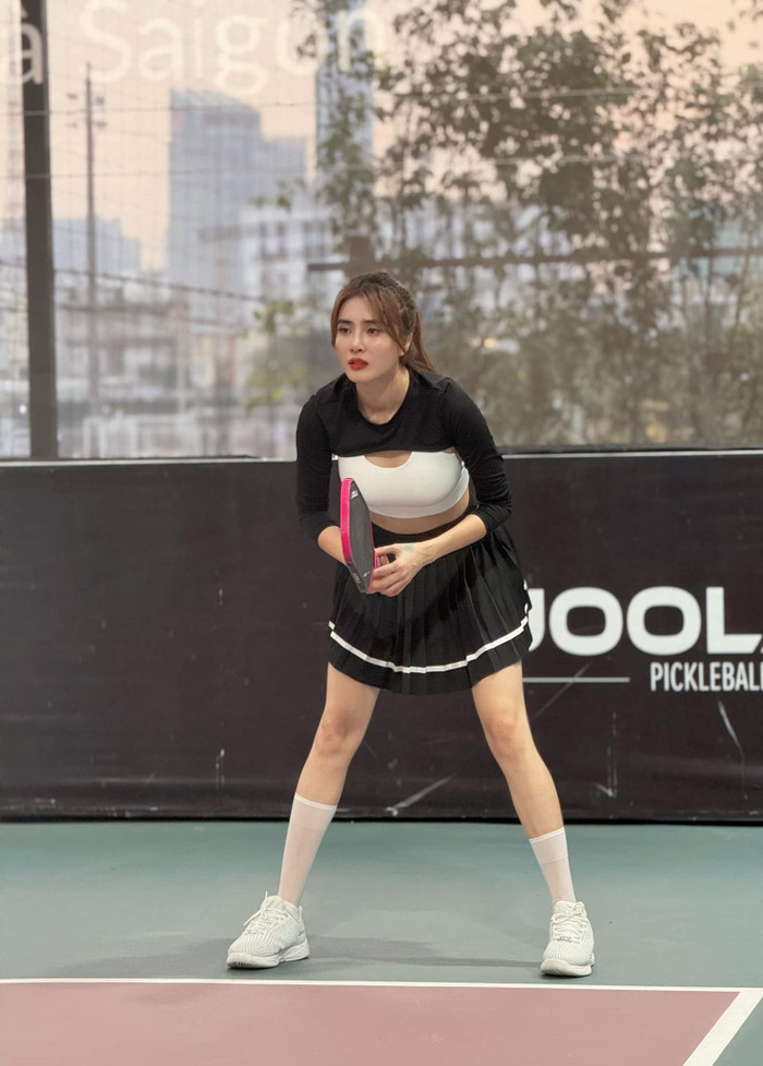 Em gái Công Vinh là một trong những mỹ nhân của bộ môn pickleball.