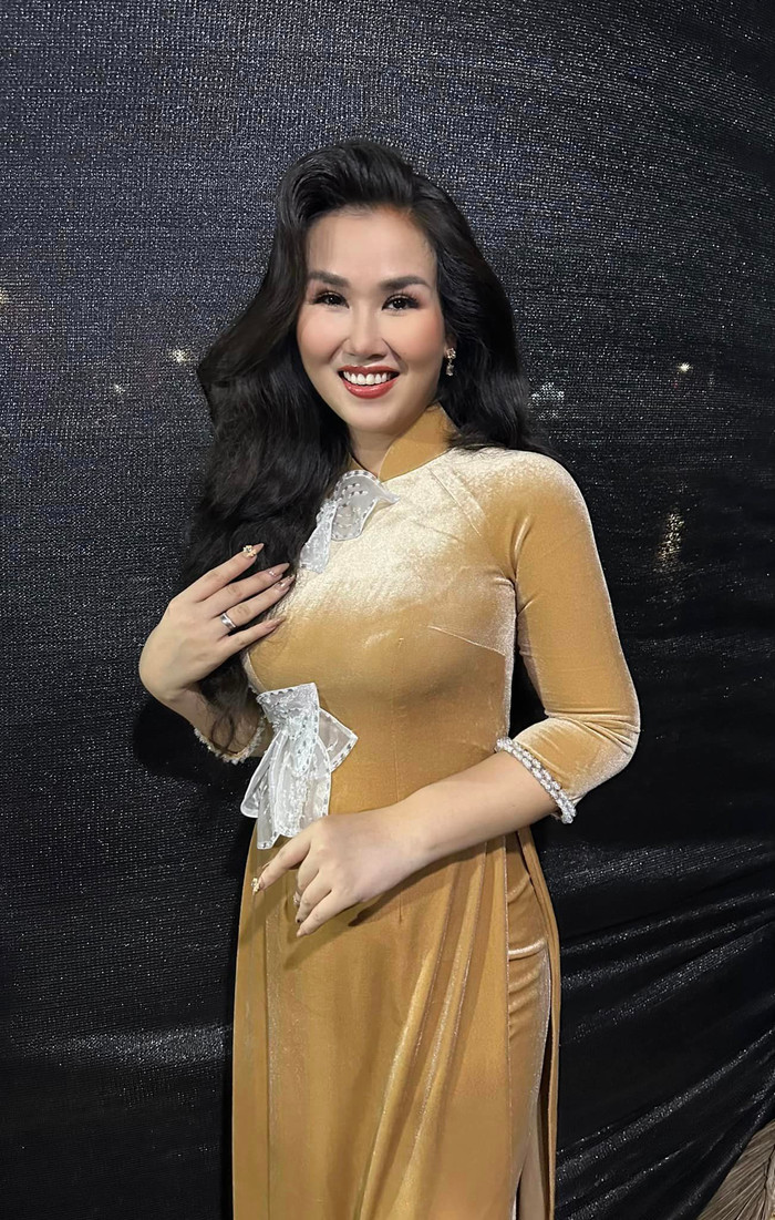 Showbiz 24h: Võ Hạ Trâm luôn thể hiện tinh thần lạc quan, vui vẻ sau khi sinh con. Ảnh: FBNV