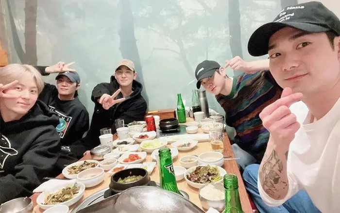 Nhóm nhạc đình đám Gen 3 hội ngộ sau nhiều năm tan rã, người hâm mộ xúc động Ảnh 2