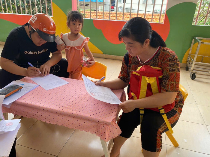 Món quà 20/11 độc lạ này được phụ huynh thích thú và hưởng ứng nhiệt tình.