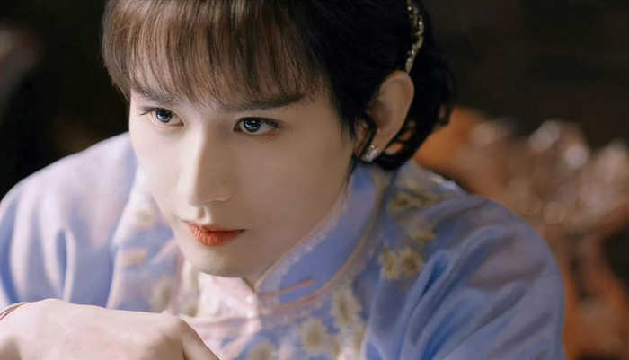 Thành Nghị giả gái ở phim mới