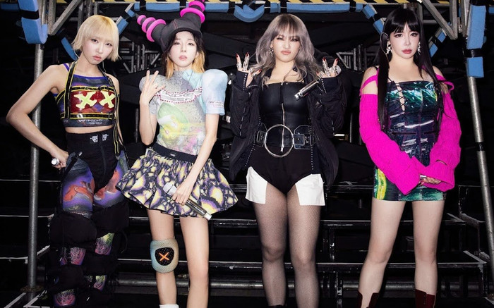 Park Bom đột ngột rời khỏi buổi biểu diễn của 2NE1, người hâm mộ lo lắng Ảnh 2