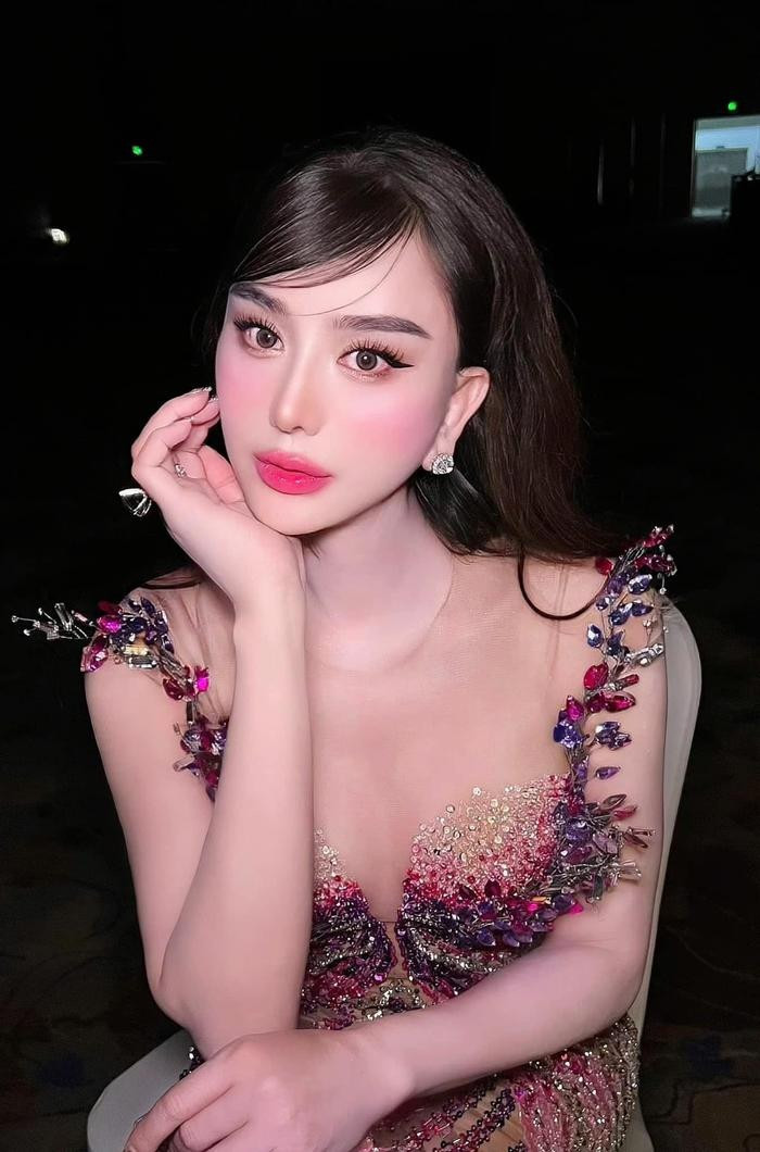 Lâm Khánh Chi lận đận chuyện tình cảm.