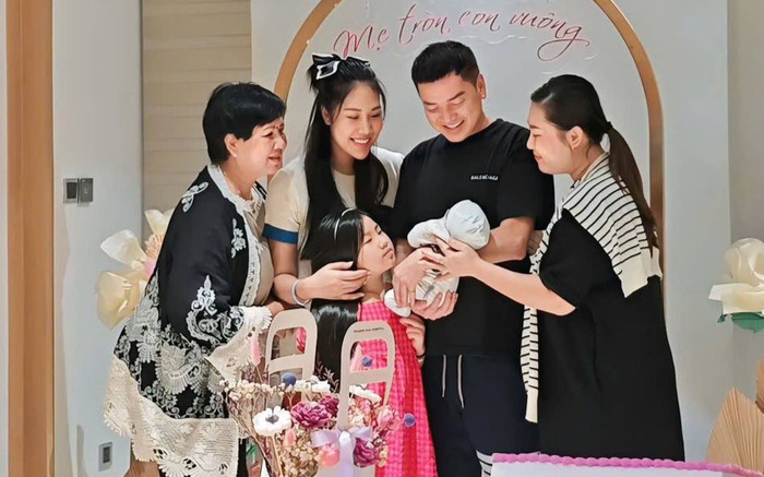 Hé lộ mối quan hệ giữa Quang Minh và gia đình bạn gái Ảnh 2