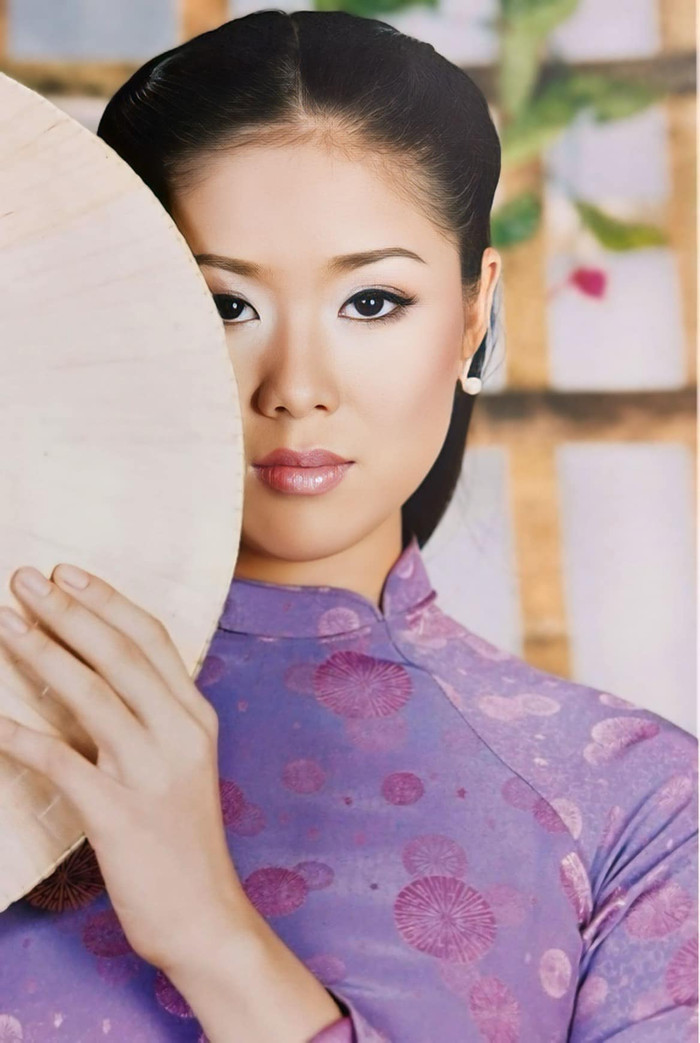 Ảnh cũ hồi 19 tuổi vừa được Lê Phương chia sẻ lại.